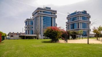 Conjunto de oficinas a la venta situadas en Sevilla. photo 0