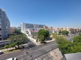 Piso En venta en Nervión, Sevilla photo 0