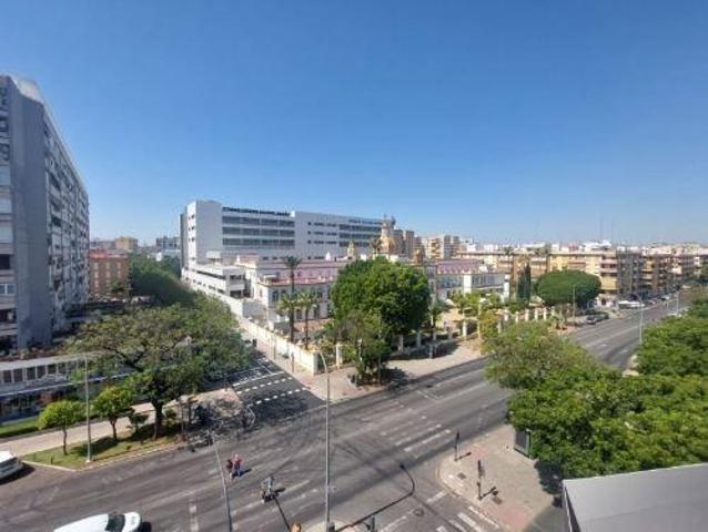 Piso En venta en Nervión, Sevilla photo 0