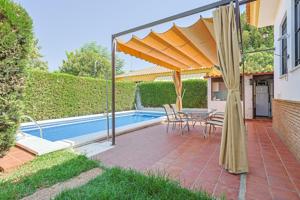 Unifamiliar En venta en Urbanización La Cierva, Carmona photo 0