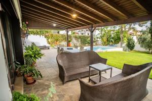 CHALET INDEPENDIENTE EN URB. LA JUNCOSA photo 0