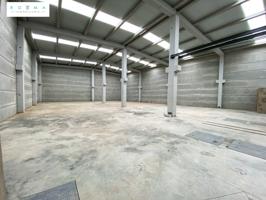 ALQUILER DE NAVE EN POLIGONO INDUSTRIAL FUENTE DEL REY photo 0