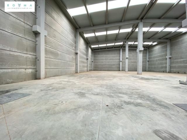 ALQUILER DE NAVE 650M2. EN POLIGONO INDUSTRIAL FUENTE DEL REY photo 0