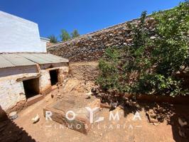 AMPLIA VIVIENDA CON PATIO REFORMA TOTAL photo 0