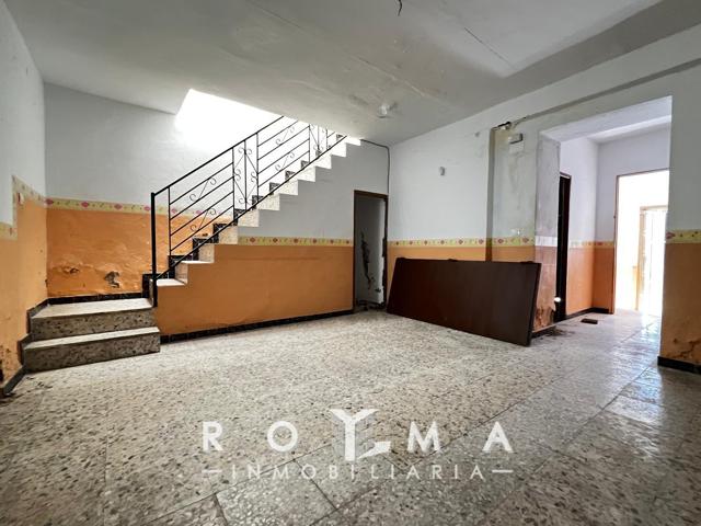 CASA DE PUEBLO A REFORMAR CENTRO DE MONTELLANO photo 0