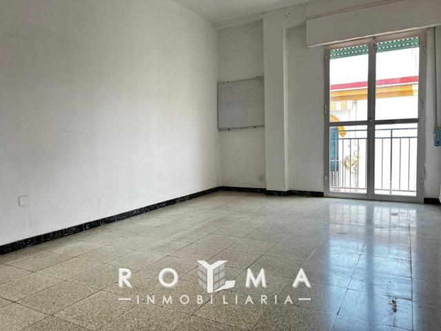 AMPLIO PISO EN VENTA EN SAN JULIÁN - SUBASTA photo 0