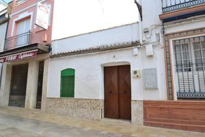 Venta de casa en el centro de Camas (Sevilla) photo 0
