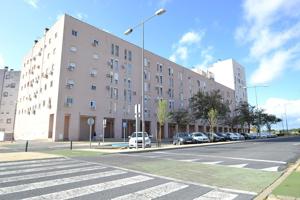 Alquiler de piso sin amueblar en Tomares (Sevilla) photo 0