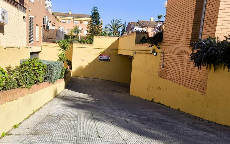Venta plaza de garaje en venta en Tomares (Sevilla) photo 0