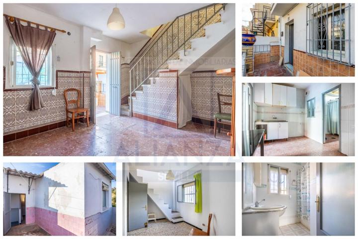 CASA EN VENTA EN CAMAS PARA REFORMA INTEGRAL photo 0
