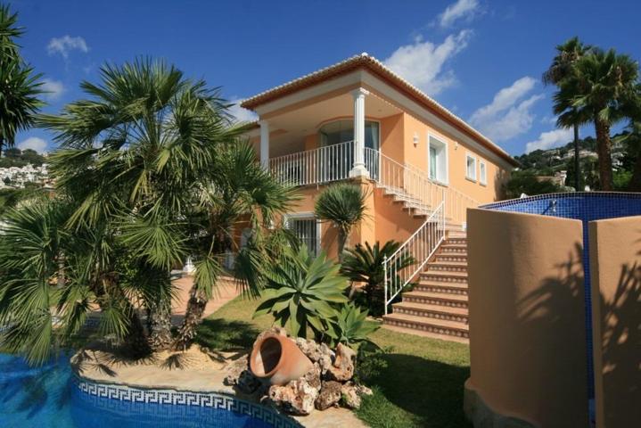 Moraira, se vende casa con vista al mar piscina y jardín photo 0