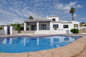 Villa en Moraira con muy buenas vistas despejadas y al mar photo 0