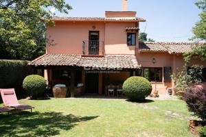 Casa En venta en Avenida Del Doctor Antonio García Tapia, Riaza photo 0