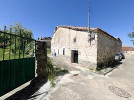 Casa En venta en Calle De Los Enebros, Cerezo De Abajo photo 0