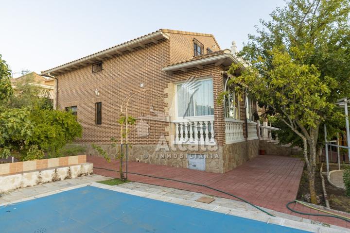 Casa En venta en Torrejón Del Rey photo 0