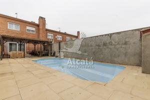 Casa En venta en Torrejón Del Rey photo 0