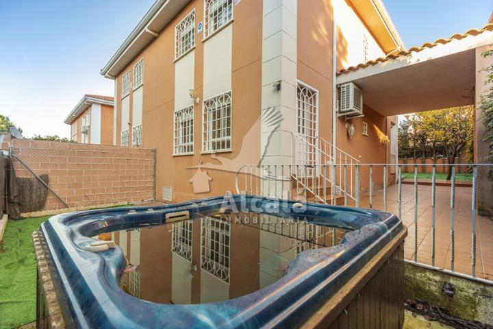 Casa En venta en Torrejón Del Rey photo 0