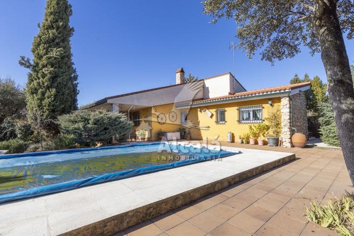 Casa En venta en Eurovillas photo 0