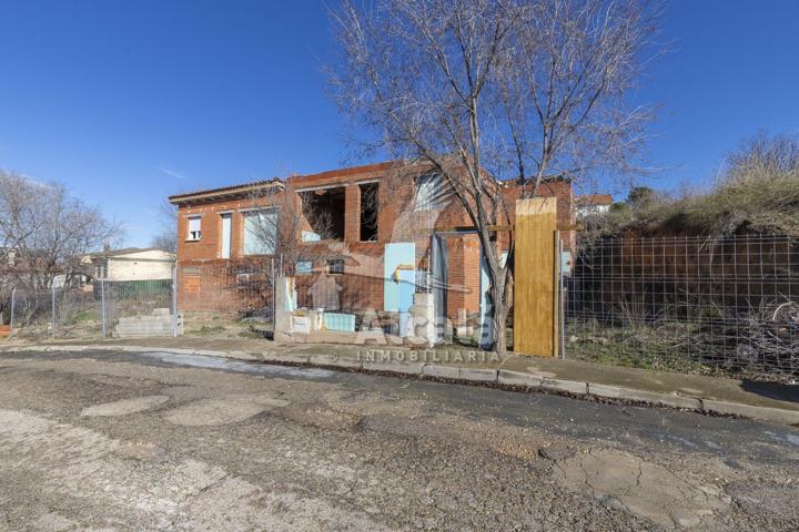 Casa En venta en Estremera photo 0