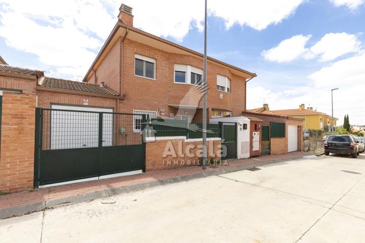 Casa En venta en Torrejón Del Rey photo 0