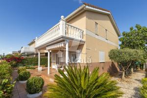Casa En venta en Villanueva De La Torre photo 0