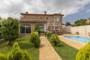 Casa En venta en Torrejón Del Rey photo 0