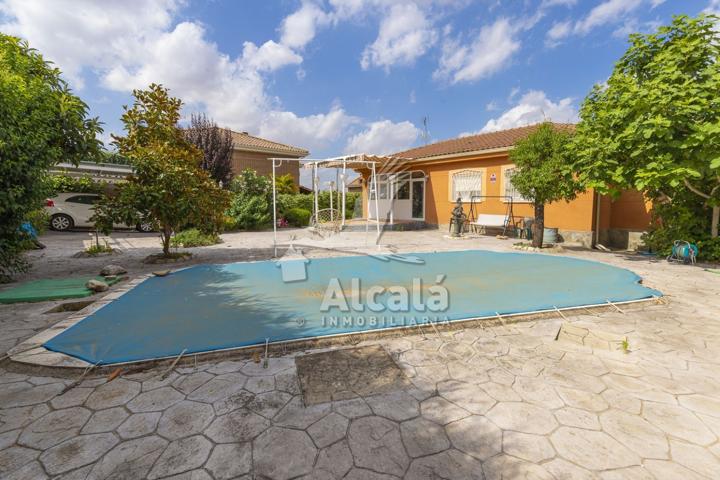 Casa En venta en Torrejón Del Rey photo 0