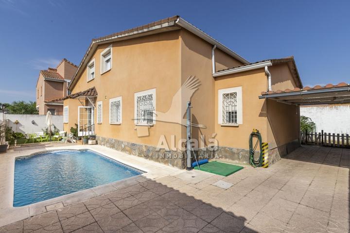 Casa En venta en Camarma De Esteruelas photo 0