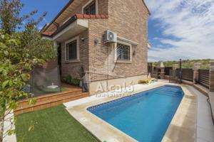 Casa En venta en Villanueva De La Torre photo 0