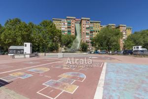 Casa En venta en Reyes Católicos, Alcalá De Henares photo 0