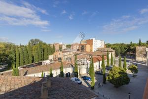 Casa En venta en Casco Histórico, Alcalá De Henares photo 0