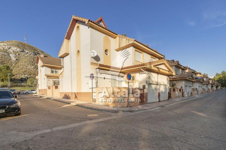 Casa En venta en Villalbilla photo 0