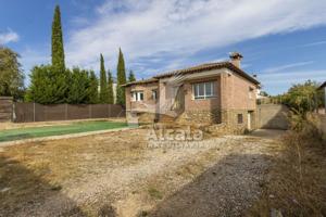 Casa En venta en Chiloeches photo 0