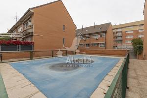 Casa En venta en Ensanche, Alcalá De Henares photo 0
