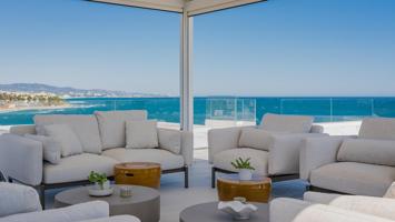 Exclusivo ático dúplex en primera línea de playa. photo 0