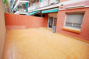 Exclusiva vivienda en Badalona, zona Llefià con terraza 30 m² photo 0