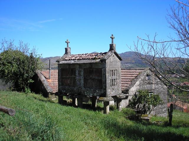 Casa de pueblo a reformar photo 0