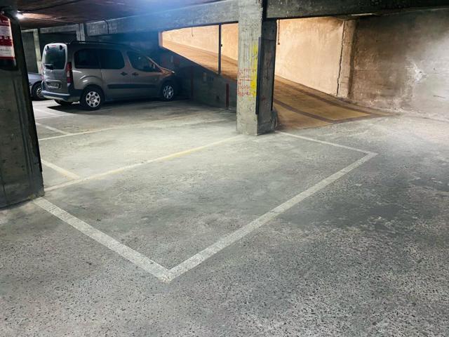 Garaje en alquiler en López Mora photo 0