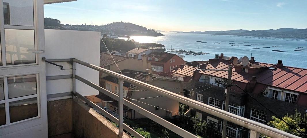 Piso 3 dormitorios con vistas al mar en Chapela photo 0