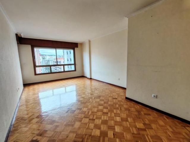 Piso 3 habitaciones Gregorio Espino photo 0