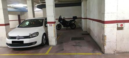 ¡GANGA! PARKING PARA COCHE MEDIANO EN LA FONT DELS CAPELLANS photo 0
