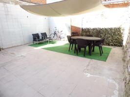 Casa Reformada de dos Plantas en el Centro de Sant Vicenç de Castellet Ideal para familia o inversores photo 0