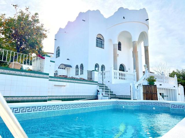 ¡Impresionante chalet en Puertosol, Málaga! photo 0