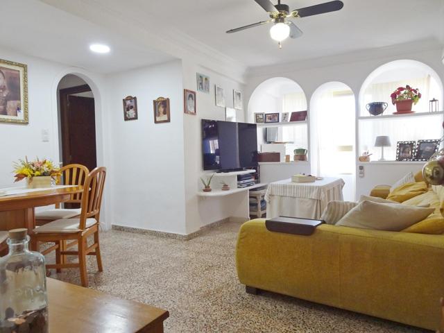 Oportunidad en Málaga: Piso Luminoso de 3 Habitaciones en Cortijo Bazán photo 0