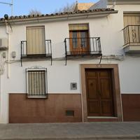 Casa en Cuevas Bajas con cuatro habitaciones dobles photo 0