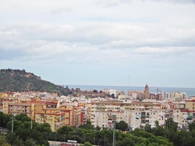 Casa con terraza de 60 metros y vistas panorámicas. photo 0