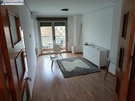 Piso en Alquiler en Albacete - Tres Dormitorios y Dos Baños photo 0