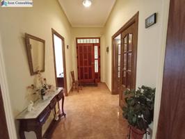 CASA EN VILLARROBLEDO photo 0
