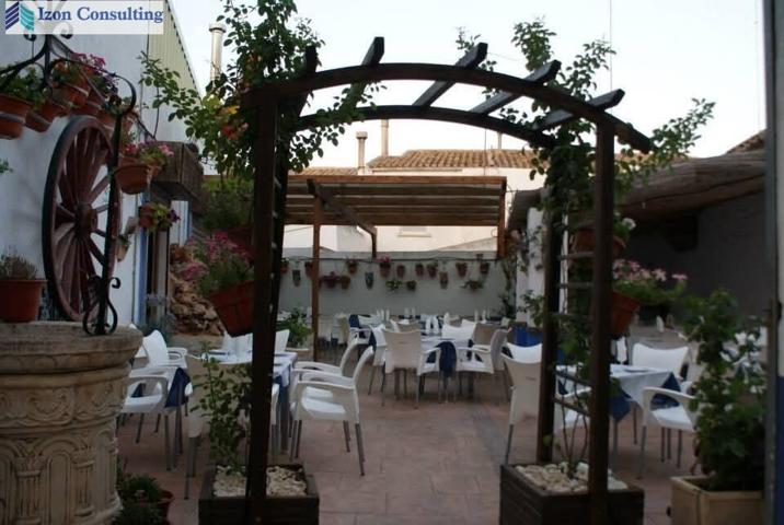 HOSTAL-RESTURANTE EN LA RODA photo 0