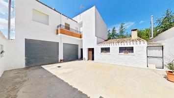 ¡CASA EN AGUAS NUEVAS CON PATIO ENORME! photo 0